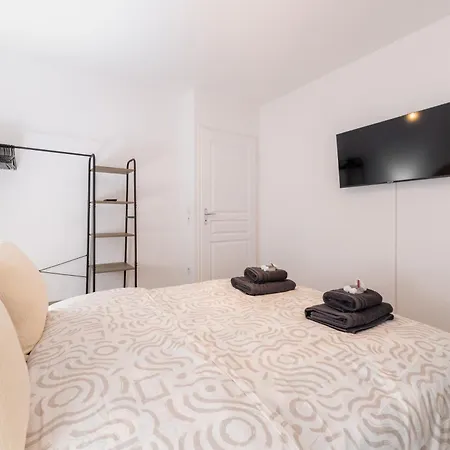 Le Pommery With Private Parking Reims