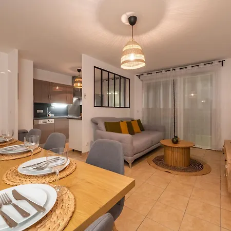 Apartment Le Pommery With Private Parking Reims