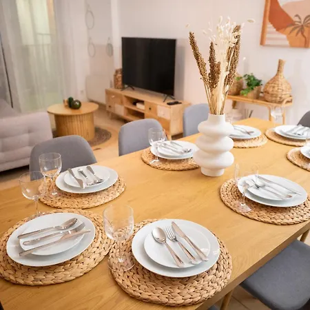 Le Pommery With Private Parking Apartment