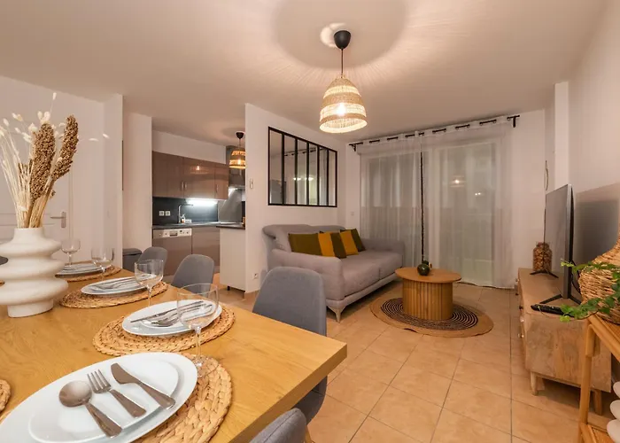 Appartement Le Pommery With Private Parking Reims