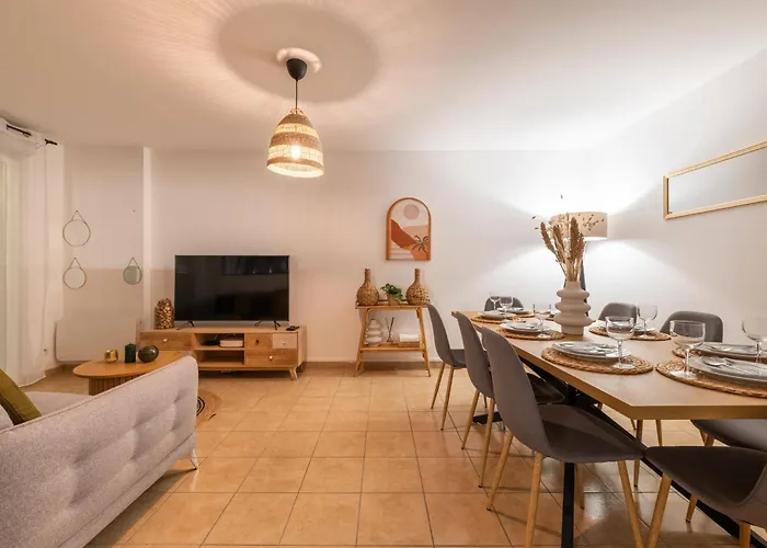 Le Pommery With Private Parking Appartement