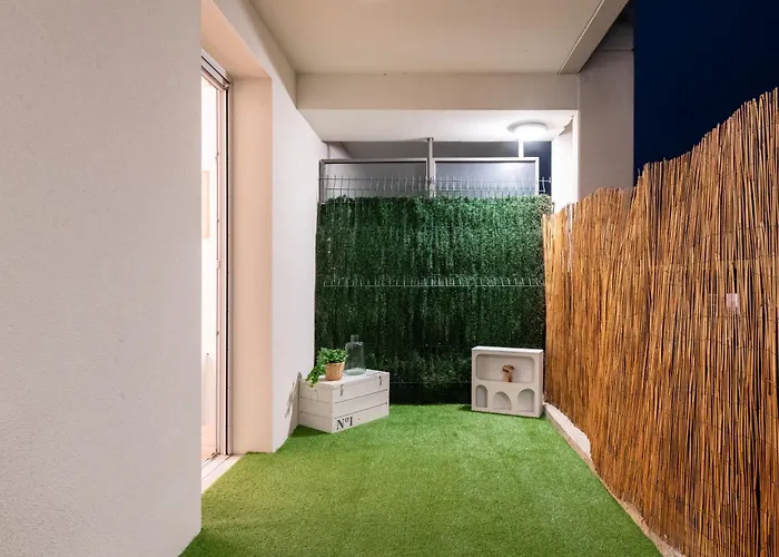 Le Pommery With Private Parking Appartement